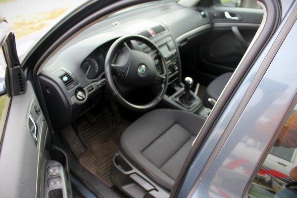 Amortyzator przód prawy Skoda Octavia II 1Z 2004 1.6FSI BLF Liftback