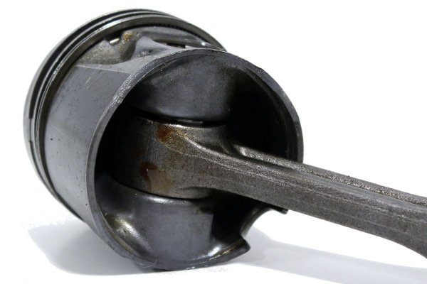 Tłok korbowód VW Polo 6N 1996-1999 1.9SDI AGD 1/2