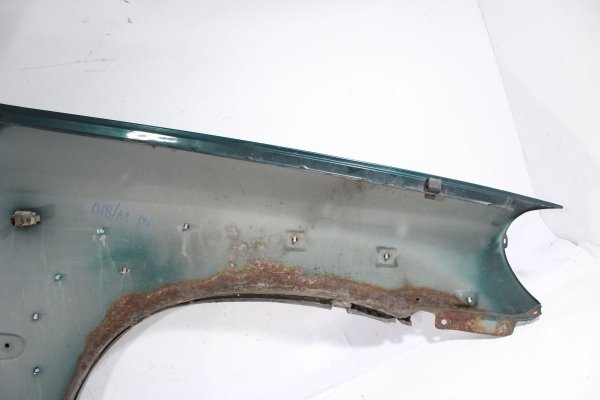 Błotnik przód lewy Hyundai Terracan 2001 