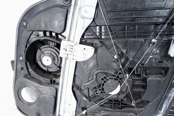 _Podnośnik szyby przód lewy Hyundai I30 GD 2016 lift (2015-2017) Kombi 