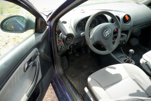 Zderzak przód Seat Ibiza III 6L 2003 (2002-2006) Hatchback 3-drzwi (Kod lakieru: LS5S)