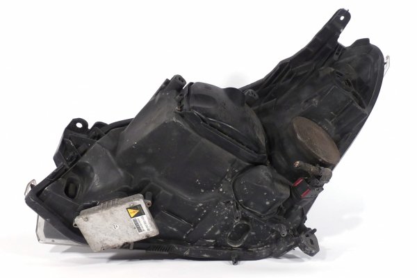 Reflektor przód prawy xenon Opel Astra H 2003-2009