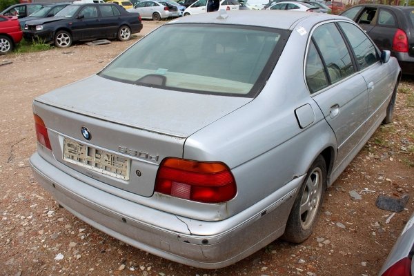 Klapa bagażnika tył BMW 5 525d E39 1999 Sedan 