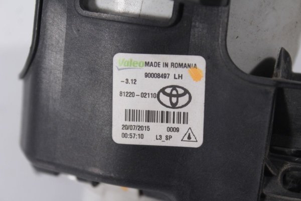 Halogen lewy Toyota Yaris III XP13 Lift 2015 Hatchback 5-drzwi 