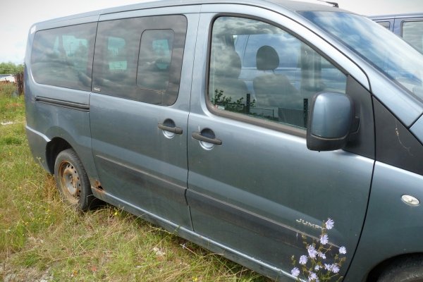 _Drzwi przód prawe Citroen Jumpy II 2007 Bus (EZW)