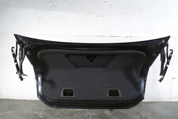 Klapa bagażnika tył Audi A6 C6 2004 Sedan (Kod lakieru: LZ9W)