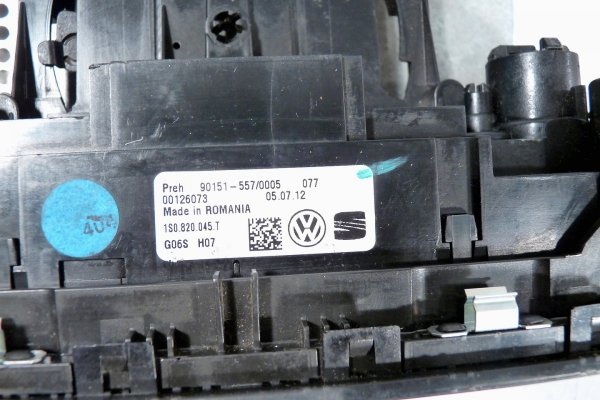 Radio + panel nawiewu VW UP! 2012 (2011-2016) Hatchback 5-drzwi 