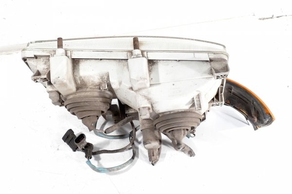 Reflektor przód prawy Mitsubishi Canter VI 2000 (1996-2001)