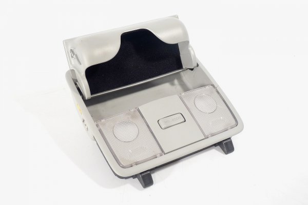 Lampka oświetlenia kabiny Hyundai i30 2007-2012 