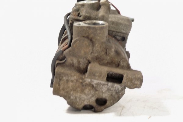 Sprężarka pompa klimatyzacji Audi A6 C6 2005 2.4i BDW Kombi