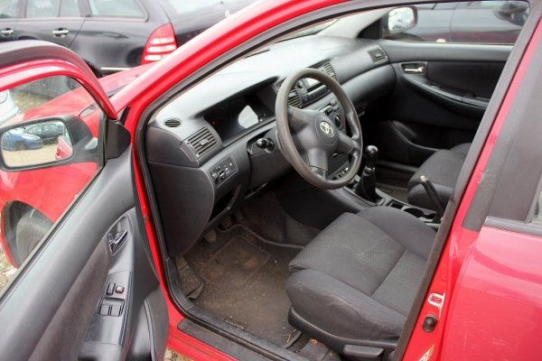 Błotnik przód lewy Toyota Corolla E12 2005 Kombi (3E5)