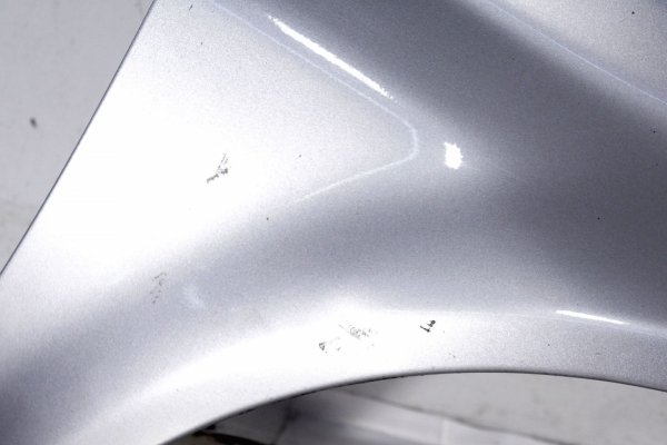 Błotnik przód prawy Honda HRV 2001 Crossover 3-drzwi 