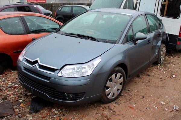 Zderzak tył Citroen C4 2006 1.4i KFU Hatchback 5-drzwi