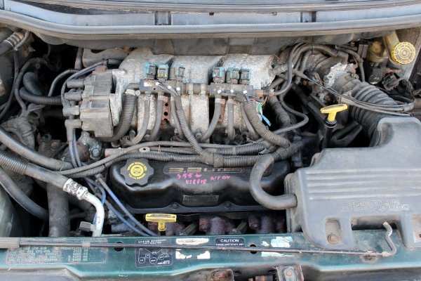 Chrysler Voyager GS 1996 3.3 V6