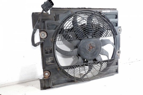 Wentylator wody BMW 5 E39 1996-2003 (4-PIN)