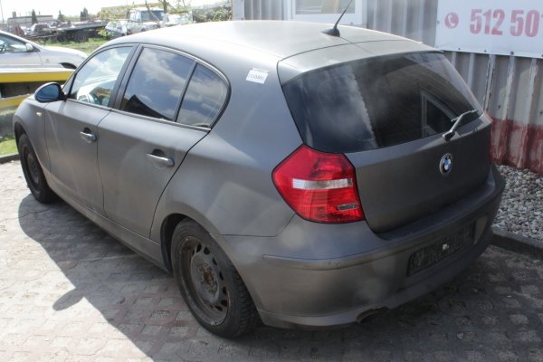 Błotnik przód prawy BMW 1 E81 2008 1.6i N43B16 Hatchback 5-drzwi