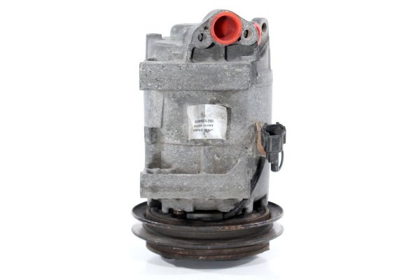 _Sprężarka klimatyzacji Nissan Almera N16 2000-2006 2.2DI