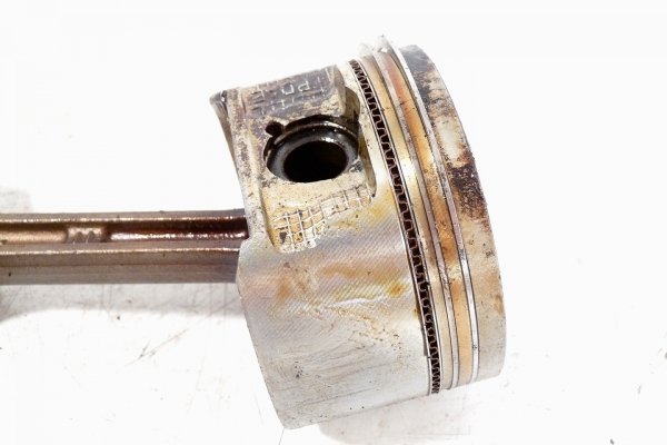 Tłok Honda Accord VI 1999 1.8i Liftback