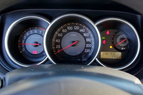 Zamek drzwi tył lewy Nissan Tiida C11 2007 Sedan