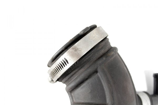 Rura wąż przewód gumowy Nissan Tiida C11 2007 1.6i HR16