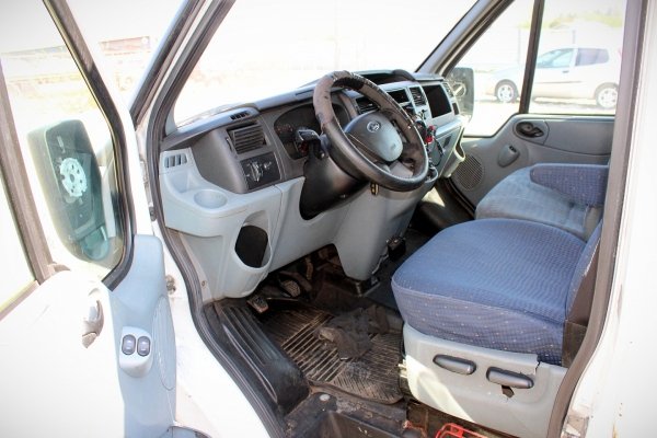 Szyba karoseryjna prawa Ford Transit MK7 2006 Bus