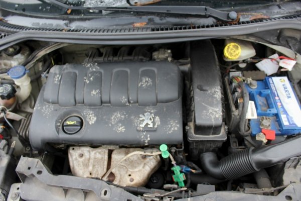 Półoś przód lewa Peugeot 207 2006 1.4i KFU Hatchback 3-drzwi