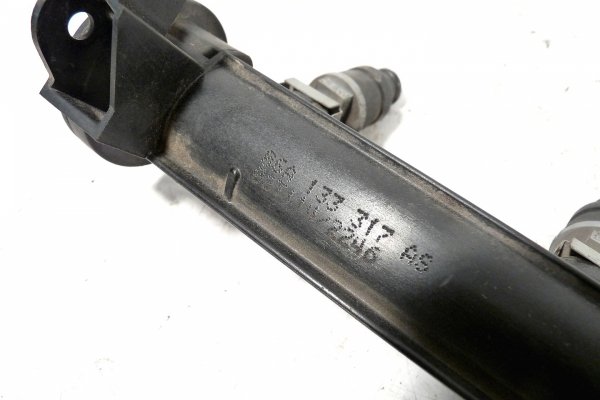 _Listwa wtryskowa VW Jetta V 1K 2006 1.6i BSE Sedan