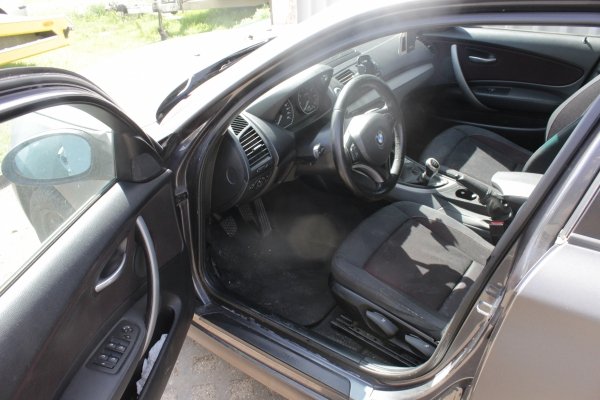 Szyba drzwi przód lewa BMW 1 E81 2008 1.6i N43B16 Hatchback 5-drzwi