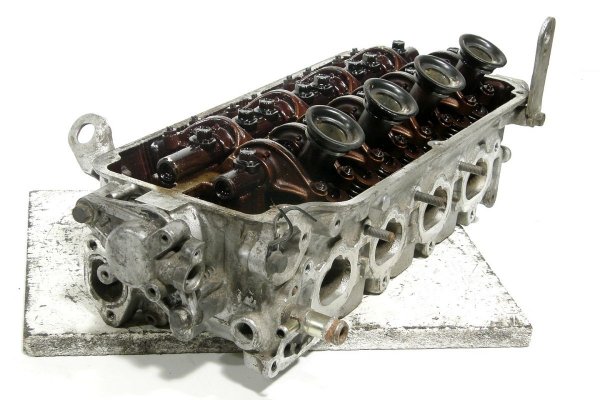 _Głowica Mitsubishi Carisma DA1A 1995-1999 1.6i 16V