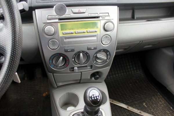 Mazda 2 DY 2005 1.2i Hatchback 5-drzwi [B]