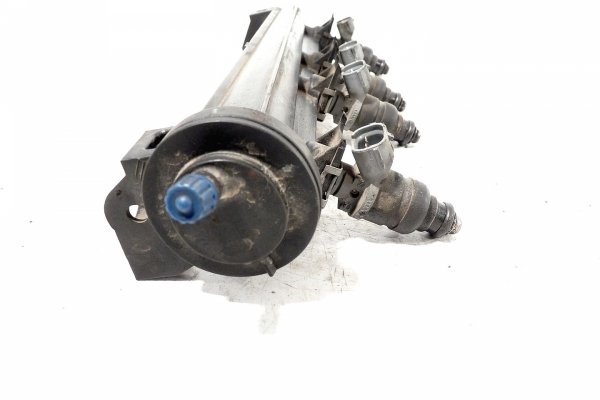 _Listwa wtryskowa VW Jetta V 1K 2006 1.6i BSE Sedan