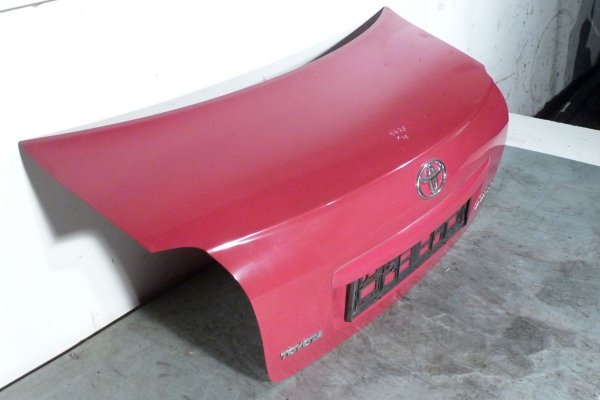 Klapa bagażnika tył Toyota Avensis T25 2005 2.0D4D 1CD-FTV Sedan