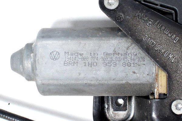 _Podnośnik szyby przód lewy VW Golf III 1H 1991-1997 5D