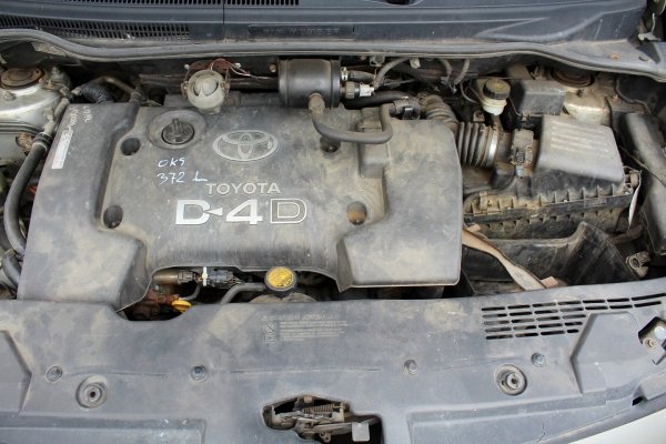 Belka zawieszenia tył Toyota Corolla Verso 2004 (2004-2007) 2.0D4D 1CD-FTV Minivan 