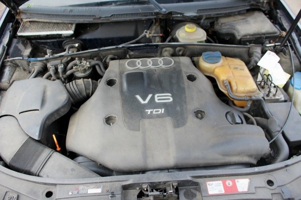 Zamek maski Audi A6 C5 2000 Kombi