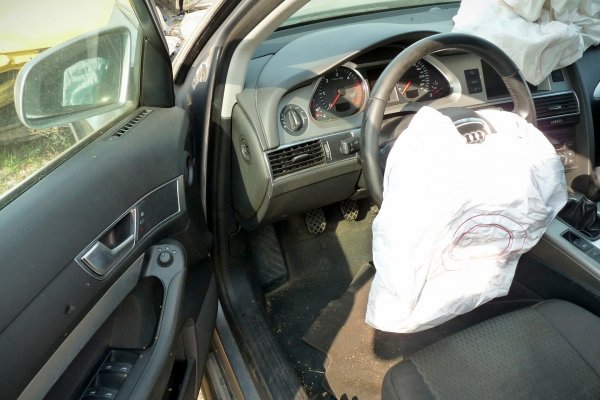 Reflektor prawy Audi A6 C6 2008 Kombi