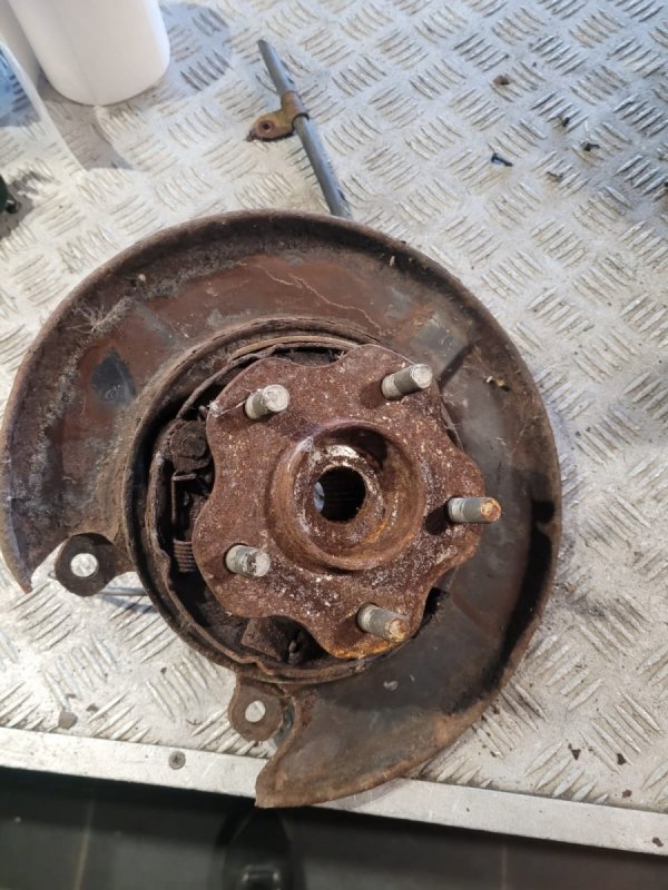 Piasta tył prawa tarcza kotwiczna Nissan X-Trail T31 2007 2.0DCI 