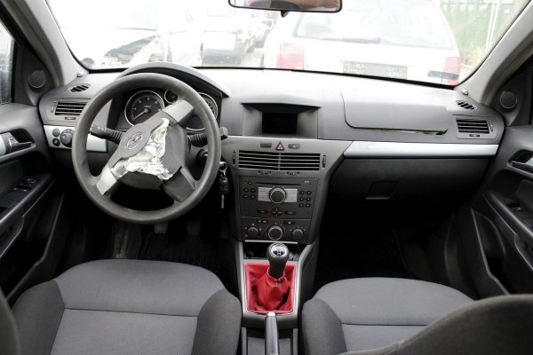 Półoś przód lewa Opel Astra H 2004 1.7CDTI Kombi