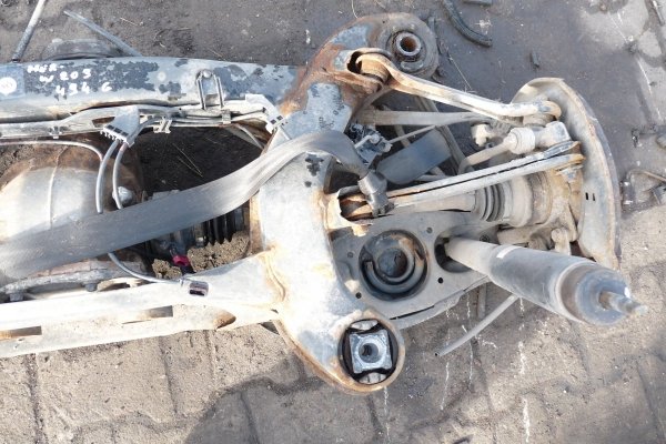 Ława sanki wózek zawieszenia tył Mercedes C-klasa W203 Lift 2004 1.8  Sedan