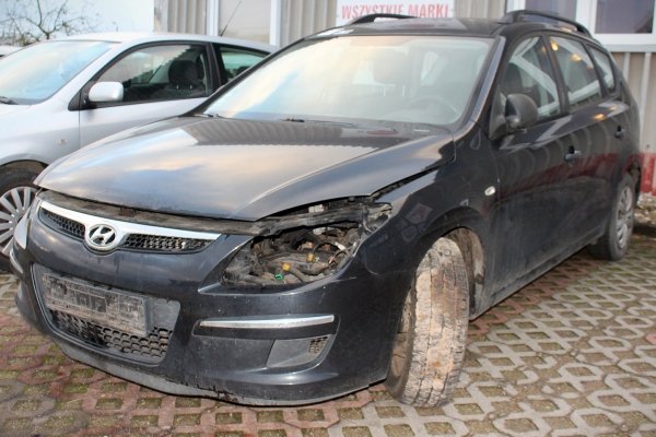 Hyundai i30 I FD 2009 1.6CRDI D4FB Kombi [B]