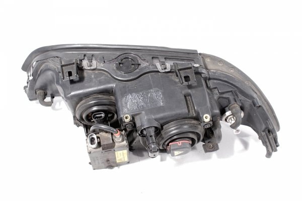 Reflektor prawy BMW 5 E39 Lift 2000-2004 Kombi (Xenon, kod lakieru: TOPASBLAU METALLIC (364))
