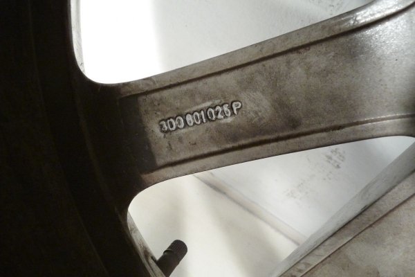 _Felga aluminiowa R19 ET40 9J 5x112 VW Phaeton 3D 2008 