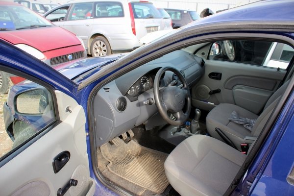 Szyba drzwi skrzydełka tył prawa Dacia Logan I  MCV 2008 (2006-2009) Kombi