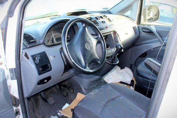 Zderzak tył Mercedes Vito W639 2006 Bus 