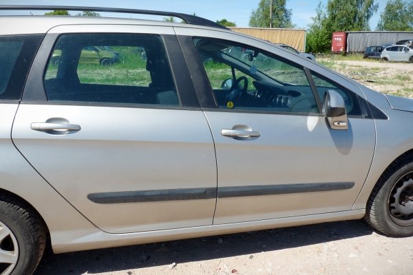 Zwrotnica przód lewa Peugeot 308 I SW 2009 (2007-2011) 1.6HDI 9HX Kombi