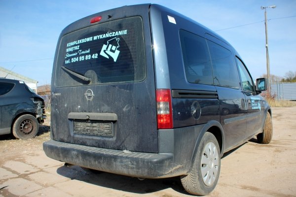 Szyba karoseryjna tył prawa Opel Combo C 2010