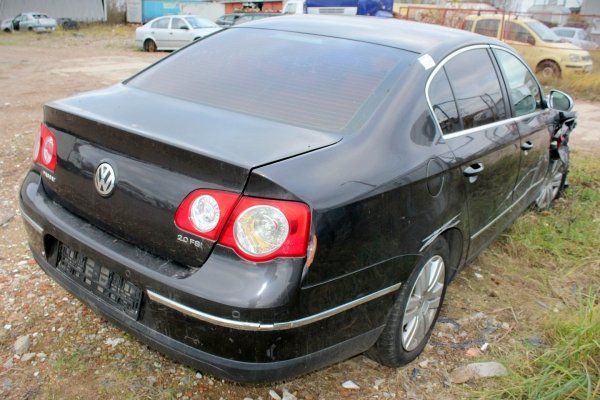 _Drzwi przód lewe VW Passat B6 2005 Sedan (LC8Z)