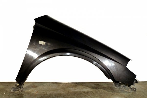 Błotnik przód prawy Nissan Primera P12 2003 (Kod lakieru: Z11) 
