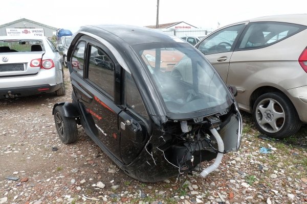 Podnośnik szyby przód lewy Anaig Brisk 2020