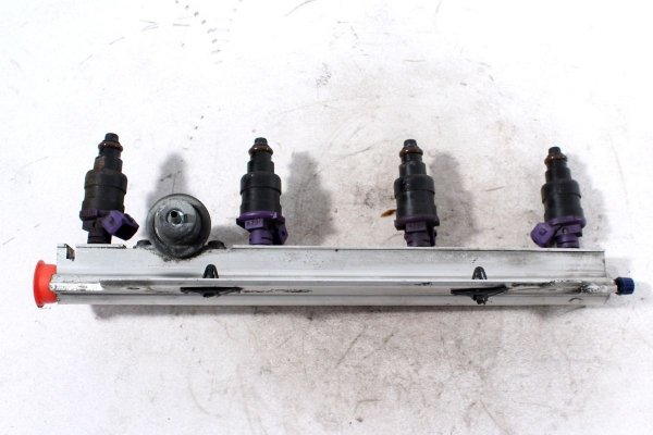 Listwa wtryskowa Volvo V40 S40 1995-2000 1.8 16V